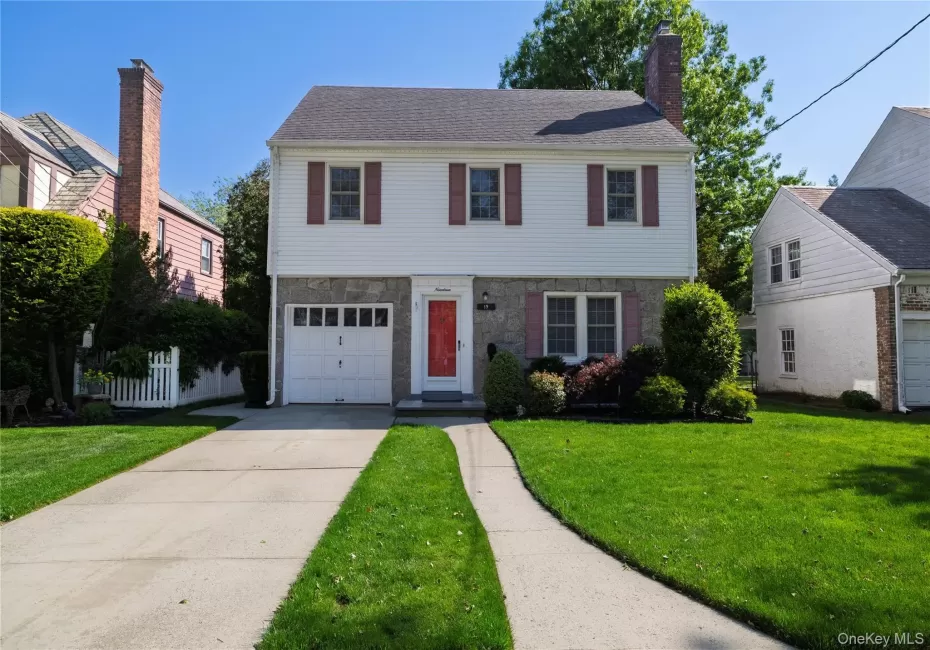 19 Saint Thomas Place, Hempstead, NY, 3 Bedrooms Bedrooms, 7 Rooms Rooms,1 BathroomBathrooms,Residential,For Rent,Saint Thomas,0,1004430 19 Saint Thomas Place, Hempstead, NY, 3 Bedrooms Bedrooms, 7 Rooms Rooms,1 BathroomBathrooms,Residential,For Rent,Saint Thomas,0,1004430