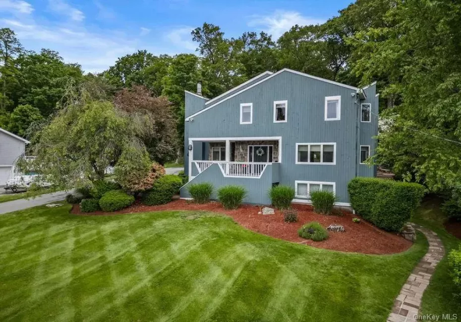 Exceptional custom built house on a majestic tranquil piece of property. Approved for legal one bedroom apartment. The beautifully landscaped property features a resort-style backyard for your private oasis or entertaining. Exceptional custom built house on a majestic tranquil piece of property. Approved for legal one bedroom apartment. The beautifully landscaped property features a resort-style backyard for your private oasis or entertaining.