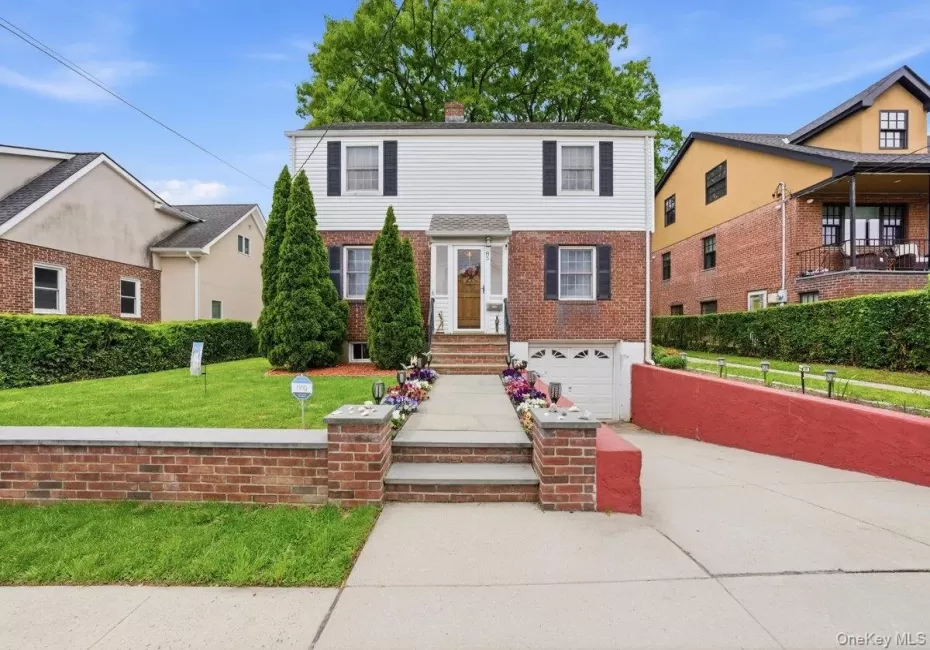 85 Halstead Avenue, Yonkers, NY, 4 Bedrooms Bedrooms, 8 Rooms Rooms,2 BathroomsBathrooms,Residential,For Rent,Halstead,0,KEY1001671 85 Halstead Avenue, Yonkers, NY, 4 Bedrooms Bedrooms, 8 Rooms Rooms,2 BathroomsBathrooms,Residential,For Rent,Halstead,0,KEY1001671