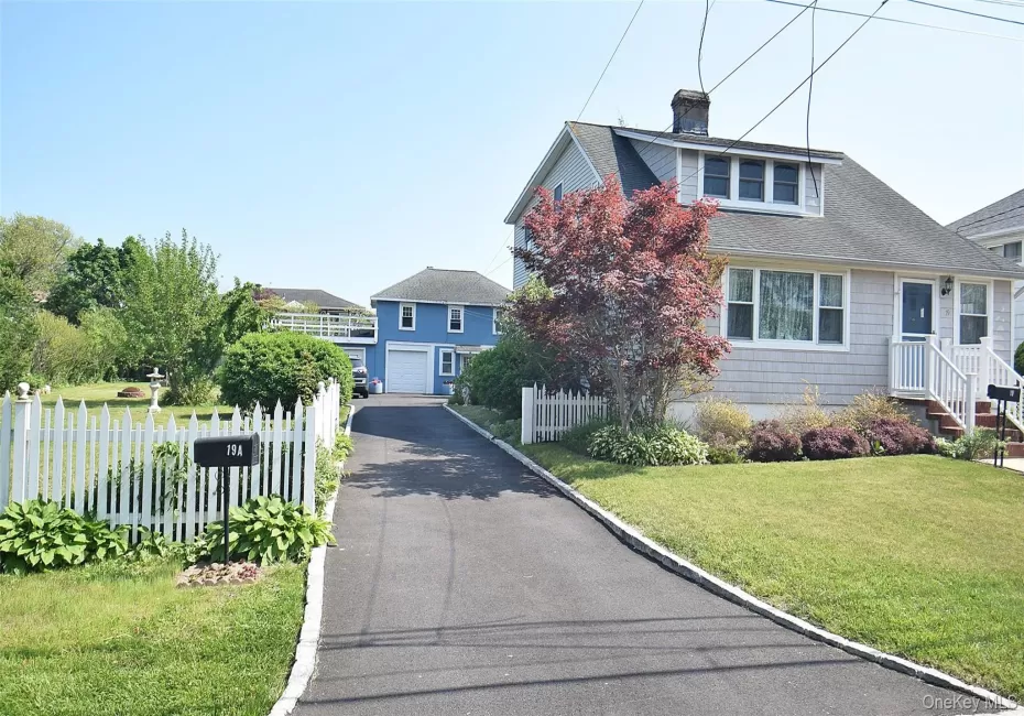 19 and 19A Brook Street, Babylon, NY, 5 Bedrooms Bedrooms, 11 Rooms Rooms,3 BathroomsBathrooms,Residential,For Rent,Brook,0,997686 19 and 19A Brook Street, Babylon, NY, 5 Bedrooms Bedrooms, 11 Rooms Rooms,3 BathroomsBathrooms,Residential,For Rent,Brook,0,997686