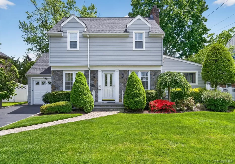 2062 Webster Street, Hempstead, NY, 3 Bedrooms Bedrooms, 7 Rooms Rooms,1 BathroomBathrooms,Residential,For Rent,Webster,0,1004701 2062 Webster Street, Hempstead, NY, 3 Bedrooms Bedrooms, 7 Rooms Rooms,1 BathroomBathrooms,Residential,For Rent,Webster,0,1004701