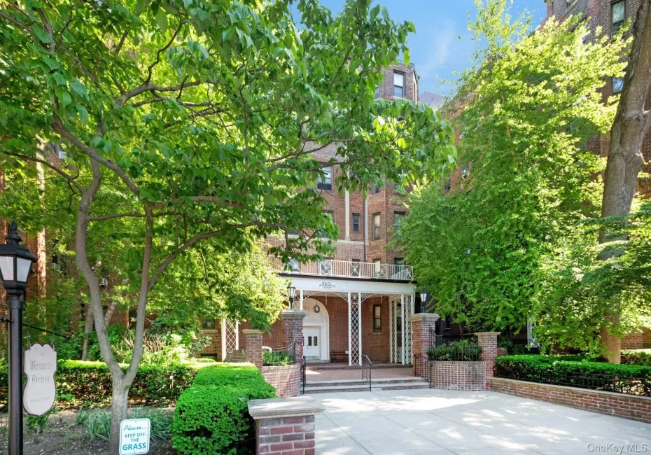 8451 Beverly Road, New York, NY, 9 Bedrooms Bedrooms, 18 Rooms Rooms,8 BathroomsBathrooms,Residential,For Rent,Beverly,0,963865 8451 Beverly Road, New York, NY, 9 Bedrooms Bedrooms, 18 Rooms Rooms,8 BathroomsBathrooms,Residential,For Rent,Beverly,0,963865