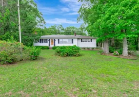 1431 Motor Parkway, Islip, NY, 3 Bedrooms Bedrooms, 9 Rooms Rooms,2 BathroomsBathrooms,Residential,For Rent,Motor,0,000184 1431 Motor Parkway, Islip, NY, 3 Bedrooms Bedrooms, 9 Rooms Rooms,2 BathroomsBathrooms,Residential,For Rent,Motor,0,000184