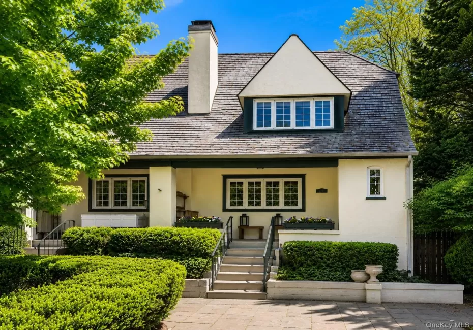 6 Kensington Terrace, Eastchester, NY, 3 Bedrooms Bedrooms, 7 Rooms Rooms,2 BathroomsBathrooms,Residential Lease,For Rent,Kensington,0,1000457 6 Kensington Terrace, Eastchester, NY, 3 Bedrooms Bedrooms, 7 Rooms Rooms,2 BathroomsBathrooms,Residential Lease,For Rent,Kensington,0,1000457