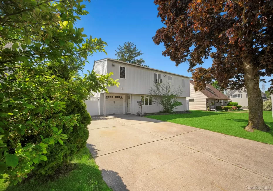 22 Lowland Road, Hempstead, NY, 5 Bedrooms Bedrooms, 8 Rooms Rooms,2 BathroomsBathrooms,Residential,For Rent,Lowland,0,1004574 22 Lowland Road, Hempstead, NY, 5 Bedrooms Bedrooms, 8 Rooms Rooms,2 BathroomsBathrooms,Residential,For Rent,Lowland,0,1004574