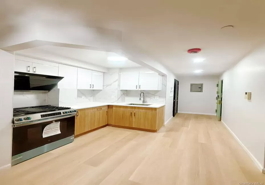 134-43 Maple Avenue, New York, NY, 1 Bedroom Bedrooms, 4 Rooms Rooms,1 BathroomBathrooms,Residential,For Rent,Maple,0,1005204 134-43 Maple Avenue, New York, NY, 1 Bedroom Bedrooms, 4 Rooms Rooms,1 BathroomBathrooms,Residential,For Rent,Maple,0,1005204