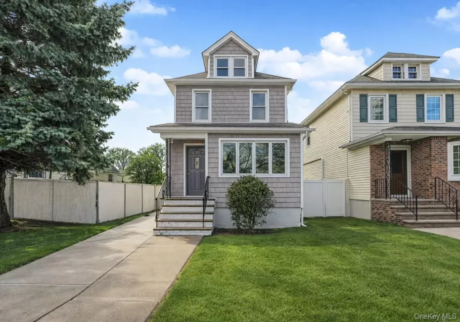 332 Willowbrook, New York, NY, 3 Bedrooms Bedrooms, 6 Rooms Rooms,1 BathroomBathrooms,Residential,For Rent,Willowbrook,0,1005251 332 Willowbrook, New York, NY, 3 Bedrooms Bedrooms, 6 Rooms Rooms,1 BathroomBathrooms,Residential,For Rent,Willowbrook,0,1005251