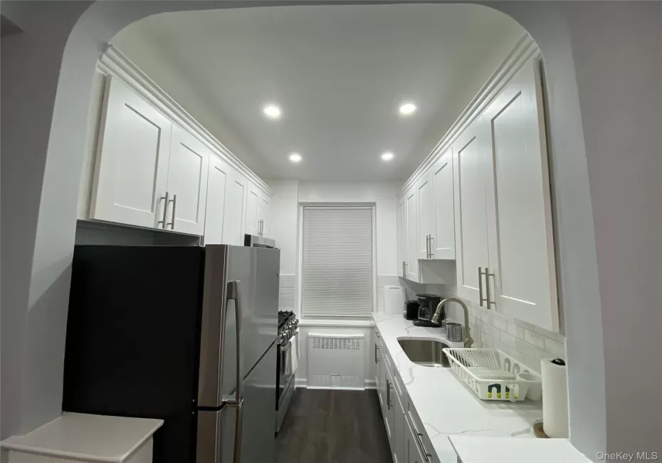 63-60 102nd Street, New York, NY, 1 Bedroom Bedrooms, 4 Rooms Rooms,1 BathroomBathrooms,Residential,For Rent,102nd,0,1005399 63-60 102nd Street, New York, NY, 1 Bedroom Bedrooms, 4 Rooms Rooms,1 BathroomBathrooms,Residential,For Rent,102nd,0,1005399