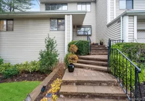 39 Chestnut Lane, Oyster Bay, NY, 4 Bedrooms Bedrooms, 8 Rooms Rooms,3 BathroomsBathrooms,Residential,For Rent,Chestnut,0,1005430 39 Chestnut Lane, Oyster Bay, NY, 4 Bedrooms Bedrooms, 8 Rooms Rooms,3 BathroomsBathrooms,Residential,For Rent,Chestnut,0,1005430