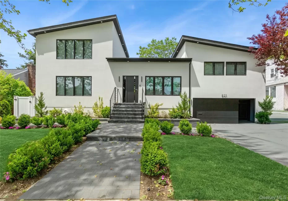 821 Longview Avenue, Hempstead, NY, 6 Bedrooms Bedrooms, 12 Rooms Rooms,4 BathroomsBathrooms,Residential,For Rent,Longview,0,1004781 821 Longview Avenue, Hempstead, NY, 6 Bedrooms Bedrooms, 12 Rooms Rooms,4 BathroomsBathrooms,Residential,For Rent,Longview,0,1004781