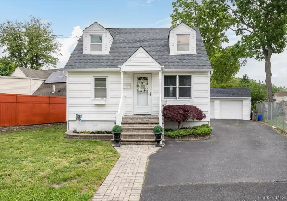 675 Little East Neck Road, West Babylon, NY, 3 Bedrooms Bedrooms, 5 Rooms Rooms,1 BathroomBathrooms,Residential,For Rent,Little East Neck,0,997630 675 Little East Neck Road, West Babylon, NY, 3 Bedrooms Bedrooms, 5 Rooms Rooms,1 BathroomBathrooms,Residential,For Rent,Little East Neck,0,997630