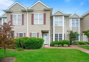 1075 Savoy Drive, Huntington, NY, 2 Bedrooms Bedrooms, 8 Rooms Rooms,2 BathroomsBathrooms,Residential,For Rent,Savoy,0,1004175 1075 Savoy Drive, Huntington, NY, 2 Bedrooms Bedrooms, 8 Rooms Rooms,2 BathroomsBathrooms,Residential,For Rent,Savoy,0,1004175