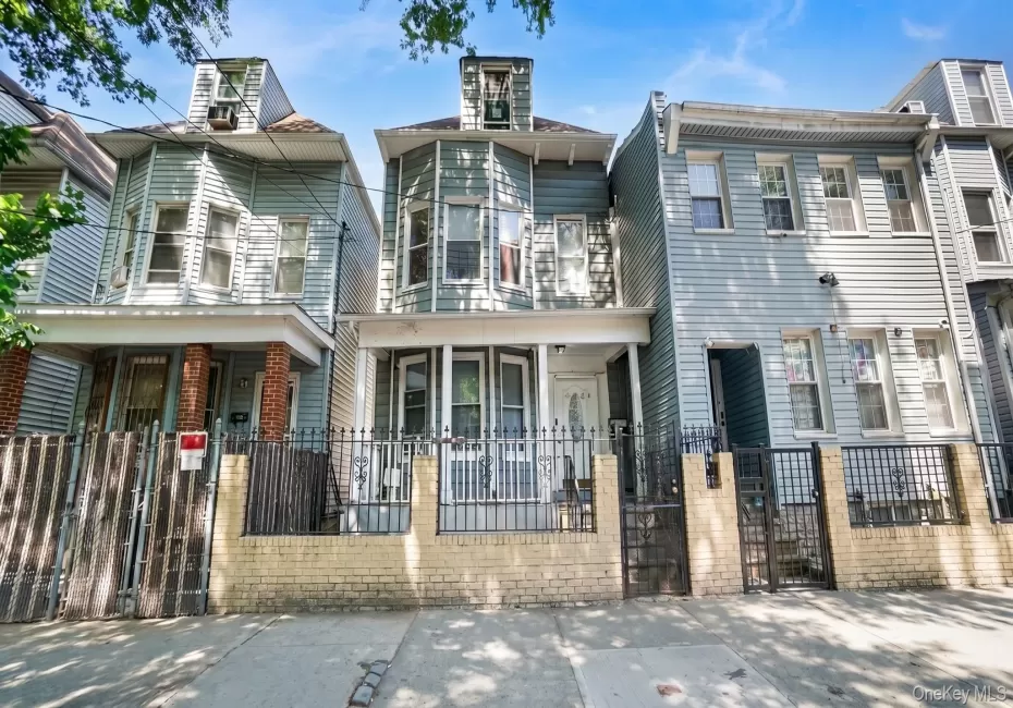2661 Briggs Avenue, New York, NY, 5 Bedrooms Bedrooms, 9 Rooms Rooms,3 BathroomsBathrooms,Residential,For Rent,Briggs,0,1005802 2661 Briggs Avenue, New York, NY, 5 Bedrooms Bedrooms, 9 Rooms Rooms,3 BathroomsBathrooms,Residential,For Rent,Briggs,0,1005802
