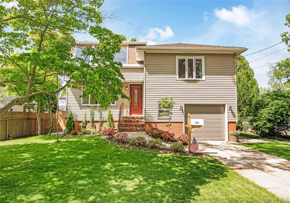 233 Walnut Street, Oyster Bay, NY, 5 Bedrooms Bedrooms, 8 Rooms Rooms,2 BathroomsBathrooms,Residential,For Rent,Walnut,0,1005318 233 Walnut Street, Oyster Bay, NY, 5 Bedrooms Bedrooms, 8 Rooms Rooms,2 BathroomsBathrooms,Residential,For Rent,Walnut,0,1005318