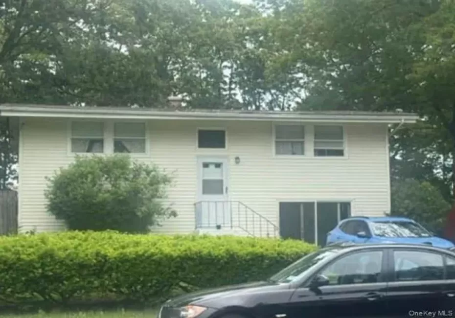 12 Arrowhead Lane, Brookhaven, NY, 3 Bedrooms Bedrooms, 5 Rooms Rooms,1 BathroomBathrooms,Residential,For Rent,Arrowhead,0,1005838 12 Arrowhead Lane, Brookhaven, NY, 3 Bedrooms Bedrooms, 5 Rooms Rooms,1 BathroomBathrooms,Residential,For Rent,Arrowhead,0,1005838