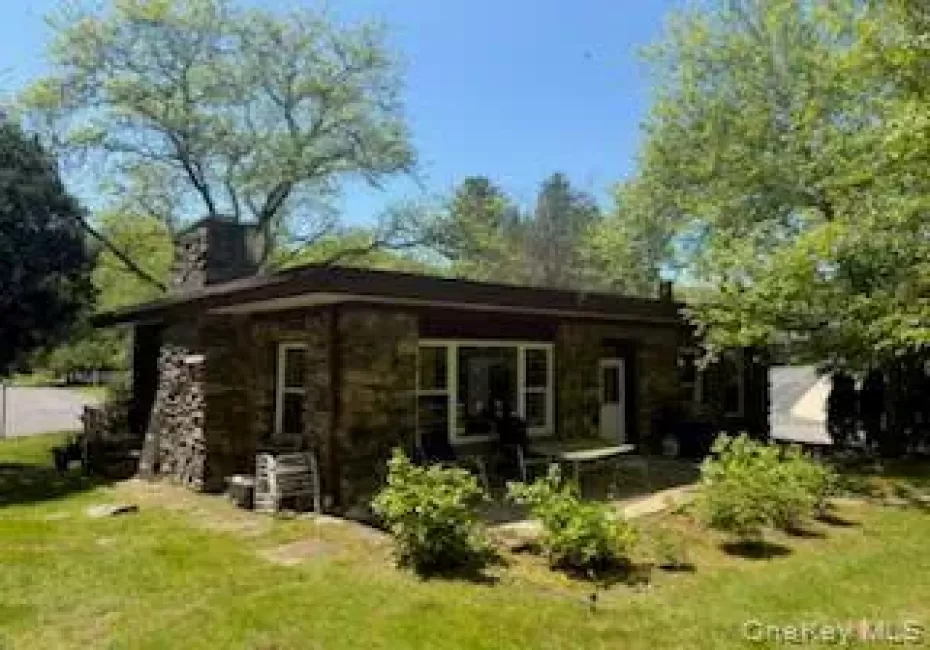 7 Saxon Woods Road, White Plains, NY, 3 Bedrooms Bedrooms, 6 Rooms Rooms,2 BathroomsBathrooms,Residential Lease,For Rent,Saxon Woods,0,1003956 7 Saxon Woods Road, White Plains, NY, 3 Bedrooms Bedrooms, 6 Rooms Rooms,2 BathroomsBathrooms,Residential Lease,For Rent,Saxon Woods,0,1003956