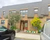 84-40 98 Street, New York, NY, 3 Bedrooms Bedrooms, 7 Rooms Rooms,2 BathroomsBathrooms,Residential Lease,For Rent,98,0,998547 84-40 98 Street, New York, NY, 3 Bedrooms Bedrooms, 7 Rooms Rooms,2 BathroomsBathrooms,Residential Lease,For Rent,98,0,998547