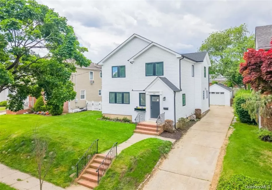 105 Moore Street, Hempstead, NY, 5 Bedrooms Bedrooms, 7 Rooms Rooms,3 BathroomsBathrooms,Residential,For Rent,Moore,0,KEY1005297 105 Moore Street, Hempstead, NY, 5 Bedrooms Bedrooms, 7 Rooms Rooms,3 BathroomsBathrooms,Residential,For Rent,Moore,0,KEY1005297