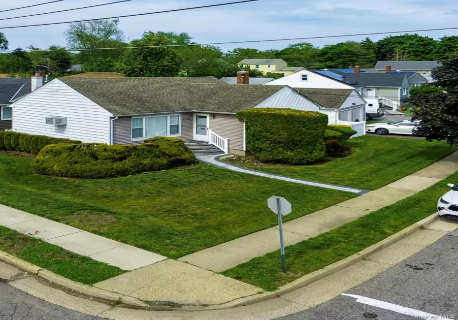 130 Boylston Street, Hempstead, NY, 3 Bedrooms Bedrooms, 6 Rooms Rooms,1 BathroomBathrooms,Residential,For Rent,Boylston,0,1006058 130 Boylston Street, Hempstead, NY, 3 Bedrooms Bedrooms, 6 Rooms Rooms,1 BathroomBathrooms,Residential,For Rent,Boylston,0,1006058