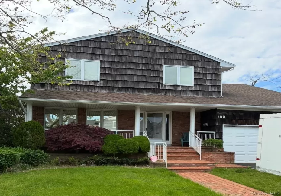 189 Scott Drive, Hempstead, NY, 5 Bedrooms Bedrooms, 7 Rooms Rooms,3 BathroomsBathrooms,Residential,For Rent,Scott,0,KEY1005934 189 Scott Drive, Hempstead, NY, 5 Bedrooms Bedrooms, 7 Rooms Rooms,3 BathroomsBathrooms,Residential,For Rent,Scott,0,KEY1005934
