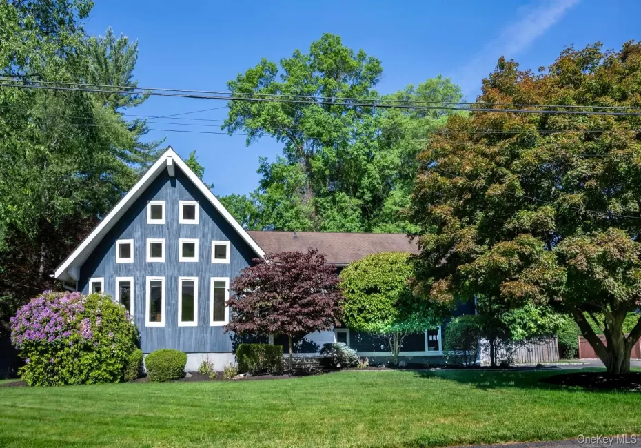 15 John Street, Clarkstown, NY, 5 Bedrooms Bedrooms, 13 Rooms Rooms,3 BathroomsBathrooms,Residential,For Rent,John,0,1005868 15 John Street, Clarkstown, NY, 5 Bedrooms Bedrooms, 13 Rooms Rooms,3 BathroomsBathrooms,Residential,For Rent,John,0,1005868
