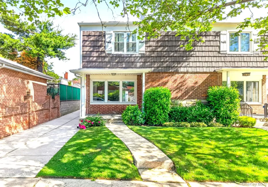 217-11 47th Road, New York, NY, 3 Bedrooms Bedrooms, 7 Rooms Rooms,1 BathroomBathrooms,Residential,For Rent,47th,0,1006132 217-11 47th Road, New York, NY, 3 Bedrooms Bedrooms, 7 Rooms Rooms,1 BathroomBathrooms,Residential,For Rent,47th,0,1006132