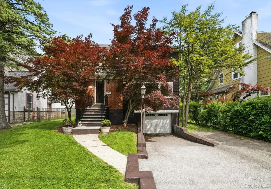 857 Webster Avenue, New Rochelle, NY, 3 Bedrooms Bedrooms, 6 Rooms Rooms,1 BathroomBathrooms,Residential,For Rent,Webster,0,1001744 857 Webster Avenue, New Rochelle, NY, 3 Bedrooms Bedrooms, 6 Rooms Rooms,1 BathroomBathrooms,Residential,For Rent,Webster,0,1001744