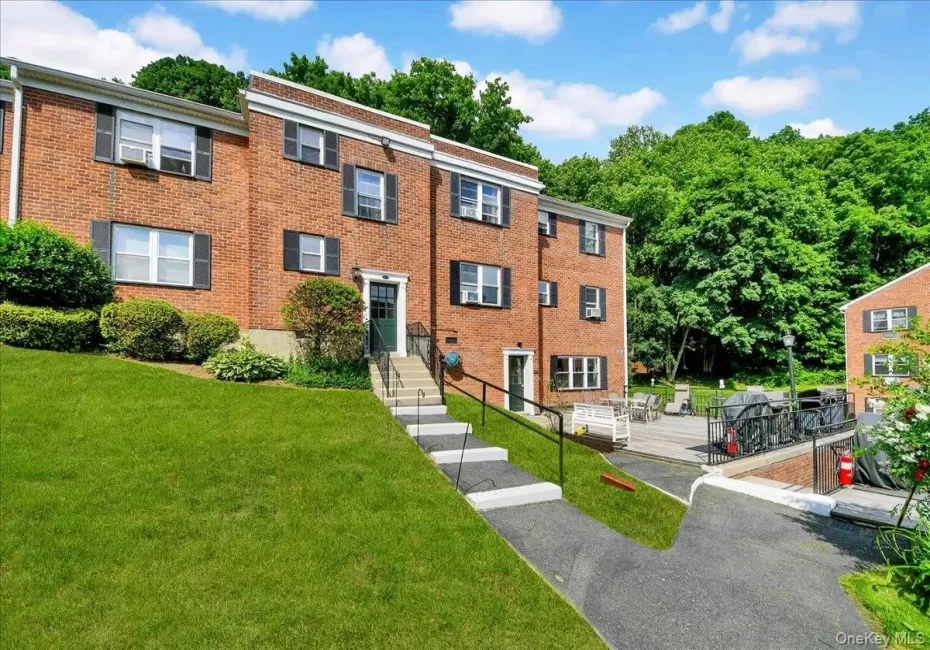125-3 S. Highland Avenue, Ossining, NY, 1 Bedroom Bedrooms, 4 Rooms Rooms,1 BathroomBathrooms,Residential,For Rent,S. Highland,0,1005870 125-3 S. Highland Avenue, Ossining, NY, 1 Bedroom Bedrooms, 4 Rooms Rooms,1 BathroomBathrooms,Residential,For Rent,S. Highland,0,1005870