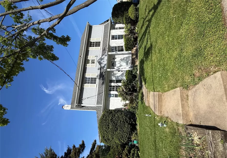 10 Forest Row, North Hempstead, NY, 4 Bedrooms Bedrooms, 7 Rooms Rooms,1 BathroomBathrooms,Residential Lease,For Rent,Forest,0,1006375 10 Forest Row, North Hempstead, NY, 4 Bedrooms Bedrooms, 7 Rooms Rooms,1 BathroomBathrooms,Residential Lease,For Rent,Forest,0,1006375