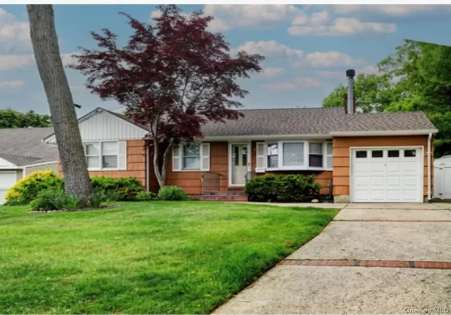 18 Bailey Avenue, Babylon, NY, 3 Bedrooms Bedrooms, 7 Rooms Rooms,1 BathroomBathrooms,Residential,For Rent,Bailey,0,1003077 18 Bailey Avenue, Babylon, NY, 3 Bedrooms Bedrooms, 7 Rooms Rooms,1 BathroomBathrooms,Residential,For Rent,Bailey,0,1003077