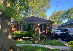 13838 222nd Street, New York, NY, 3 Bedrooms Bedrooms, 6 Rooms Rooms,2 BathroomsBathrooms,Residential,For Rent,222nd,0,1006427 13838 222nd Street, New York, NY, 3 Bedrooms Bedrooms, 6 Rooms Rooms,2 BathroomsBathrooms,Residential,For Rent,222nd,0,1006427