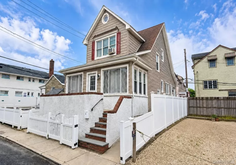 25 Alabama Street, Long Beach, NY, 4 Bedrooms Bedrooms, 8 Rooms Rooms,2 BathroomsBathrooms,Residential,For Rent,Alabama,0,1003384 25 Alabama Street, Long Beach, NY, 4 Bedrooms Bedrooms, 8 Rooms Rooms,2 BathroomsBathrooms,Residential,For Rent,Alabama,0,1003384