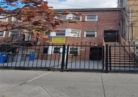 301 Wyona Street, New York, NY, 3 Bedrooms Bedrooms, 5 Rooms Rooms,1 BathroomBathrooms,Residential Lease,For Rent,Wyona,0,937081 301 Wyona Street, New York, NY, 3 Bedrooms Bedrooms, 5 Rooms Rooms,1 BathroomBathrooms,Residential Lease,For Rent,Wyona,0,937081