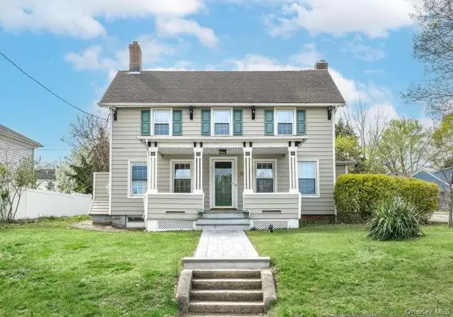 75 Grove Street, North Hempstead, NY, 4 Bedrooms Bedrooms, 7 Rooms Rooms,2 BathroomsBathrooms,Residential,For Rent,Grove,0,986170 75 Grove Street, North Hempstead, NY, 4 Bedrooms Bedrooms, 7 Rooms Rooms,2 BathroomsBathrooms,Residential,For Rent,Grove,0,986170