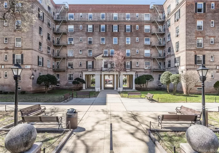 55-23 31 Avenue, New York, NY, 1 Bedroom Bedrooms, 3 Rooms Rooms,1 BathroomBathrooms,Residential,For Rent,31,0,967606 55-23 31 Avenue, New York, NY, 1 Bedroom Bedrooms, 3 Rooms Rooms,1 BathroomBathrooms,Residential,For Rent,31,0,967606