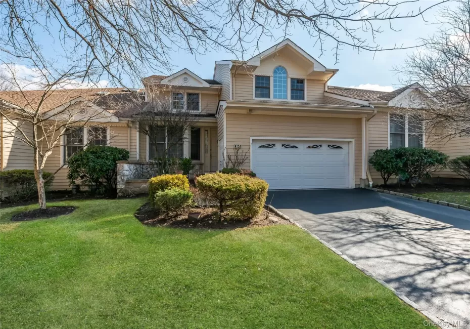 163 Doral Court, North Hempstead, NY, 3 Bedrooms Bedrooms, 7 Rooms Rooms,2 BathroomsBathrooms,Residential,For Rent,Doral,0,KEY985776 163 Doral Court, North Hempstead, NY, 3 Bedrooms Bedrooms, 7 Rooms Rooms,2 BathroomsBathrooms,Residential,For Rent,Doral,0,KEY985776