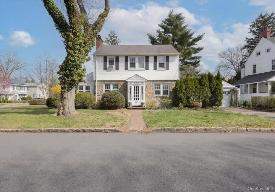 154 Bell Road, Scarsdale, NY, 3 Bedrooms Bedrooms, 7 Rooms Rooms,2 BathroomsBathrooms,Residential Lease,For Rent,Bell,0,1001176 154 Bell Road, Scarsdale, NY, 3 Bedrooms Bedrooms, 7 Rooms Rooms,2 BathroomsBathrooms,Residential Lease,For Rent,Bell,0,1001176
