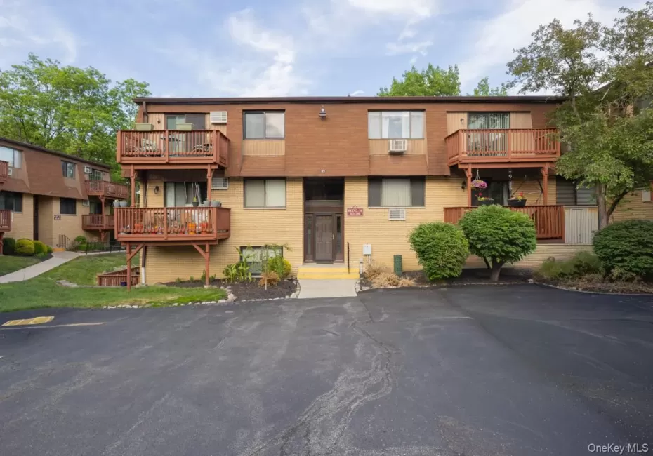 386 Richard Court, Haverstraw, NY, 1 Bedroom Bedrooms, 4 Rooms Rooms,1 BathroomBathrooms,Residential,For Rent,Richard,0,1006321 386 Richard Court, Haverstraw, NY, 1 Bedroom Bedrooms, 4 Rooms Rooms,1 BathroomBathrooms,Residential,For Rent,Richard,0,1006321