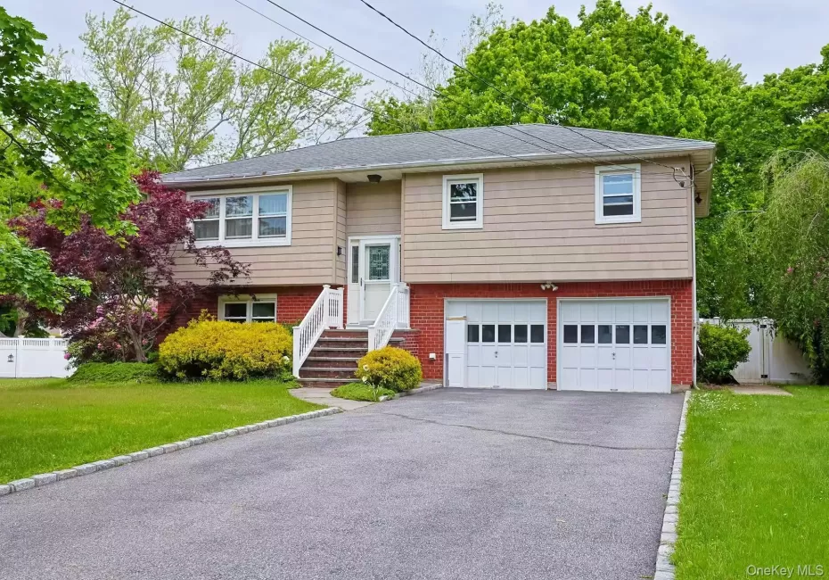 9 Grossman Street, Huntington, NY, 5 Bedrooms Bedrooms, 8 Rooms Rooms,2 BathroomsBathrooms,Residential,For Rent,Grossman,0,KEY1006644 9 Grossman Street, Huntington, NY, 5 Bedrooms Bedrooms, 8 Rooms Rooms,2 BathroomsBathrooms,Residential,For Rent,Grossman,0,KEY1006644