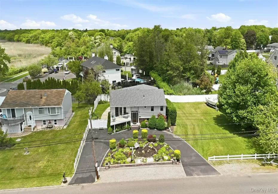 661 Shore Drive, Islip, NY, 4 Bedrooms Bedrooms, 10 Rooms Rooms,2 BathroomsBathrooms,Residential,For Rent,Shore,0,1004296 661 Shore Drive, Islip, NY, 4 Bedrooms Bedrooms, 10 Rooms Rooms,2 BathroomsBathrooms,Residential,For Rent,Shore,0,1004296
