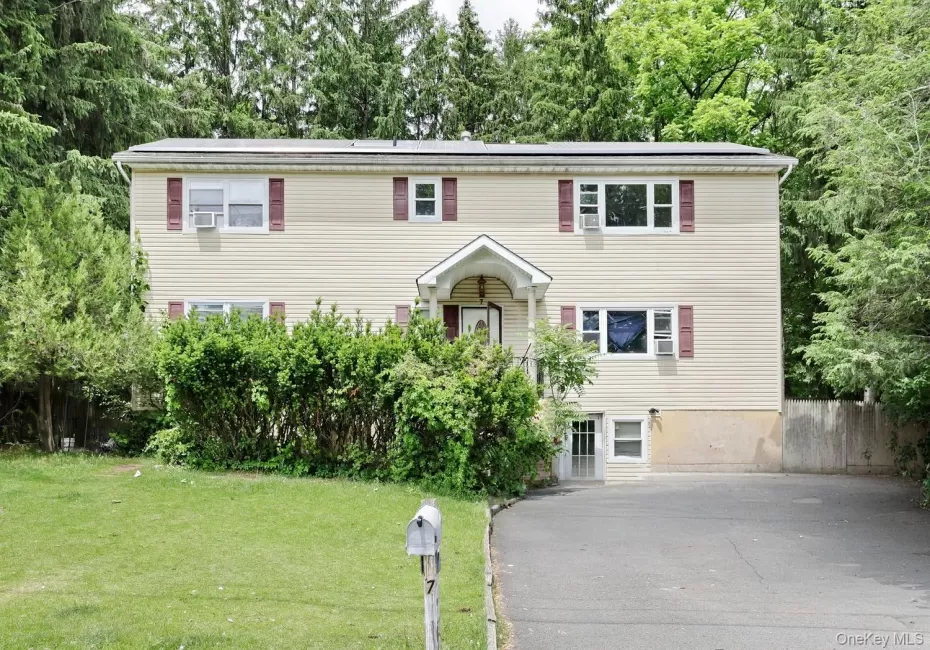 7 Olin Drive, Clarkstown, NY, 8 Bedrooms Bedrooms, 15 Rooms Rooms,5 BathroomsBathrooms,Residential,For Rent,Olin,0,1002618 7 Olin Drive, Clarkstown, NY, 8 Bedrooms Bedrooms, 15 Rooms Rooms,5 BathroomsBathrooms,Residential,For Rent,Olin,0,1002618