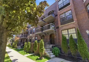 16306 71st Avenue, New York, NY, 3 Bedrooms Bedrooms, 8 Rooms Rooms,3 BathroomsBathrooms,Residential,For Rent,71st,0,KEY1006652 16306 71st Avenue, New York, NY, 3 Bedrooms Bedrooms, 8 Rooms Rooms,3 BathroomsBathrooms,Residential,For Rent,71st,0,KEY1006652