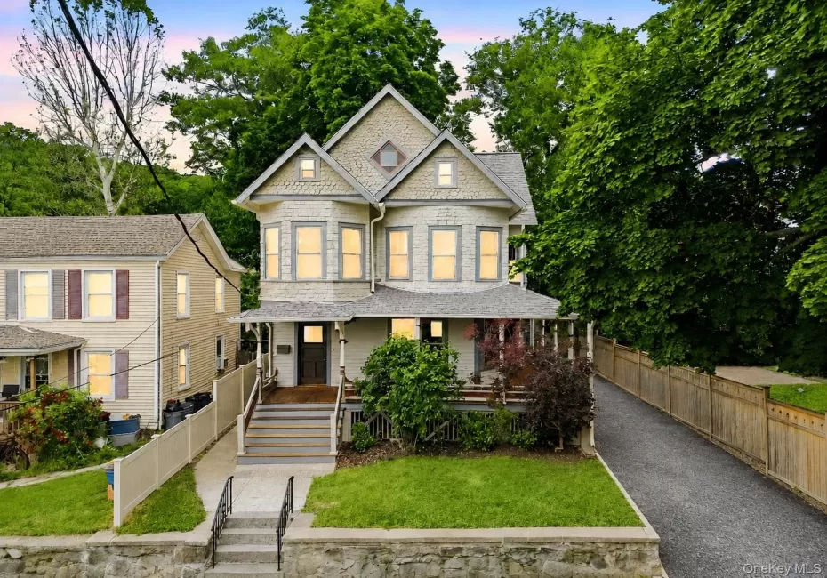 Live in a renovated 1895 Queen Anne Victorian in the historic section of downtown Peekskill. Live in a renovated 1895 Queen Anne Victorian in the historic section of downtown Peekskill.