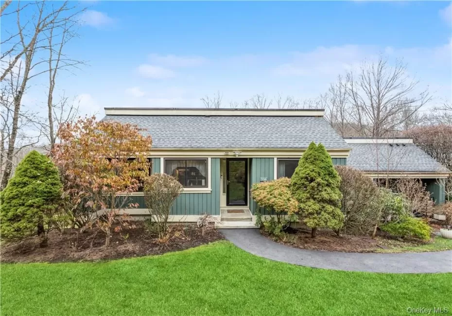 33 Heritage Hills, Somers, NY, 2 Bedrooms Bedrooms, 6 Rooms Rooms,2 BathroomsBathrooms,Residential,For Rent,Heritage,0,KEY1004942 33 Heritage Hills, Somers, NY, 2 Bedrooms Bedrooms, 6 Rooms Rooms,2 BathroomsBathrooms,Residential,For Rent,Heritage,0,KEY1004942
