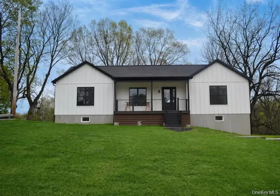 42 Sands Avenue, Ulster, NY, 3 Bedrooms Bedrooms, 9 Rooms Rooms,3 BathroomsBathrooms,Residential,For Rent,Sands,0,1004484 42 Sands Avenue, Ulster, NY, 3 Bedrooms Bedrooms, 9 Rooms Rooms,3 BathroomsBathrooms,Residential,For Rent,Sands,0,1004484