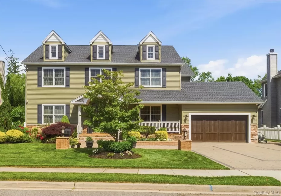 27 Davison Place, Hempstead, NY, 4 Bedrooms Bedrooms, 7 Rooms Rooms,2 BathroomsBathrooms,Residential,For Rent,Davison,0,KEY1003709 27 Davison Place, Hempstead, NY, 4 Bedrooms Bedrooms, 7 Rooms Rooms,2 BathroomsBathrooms,Residential,For Rent,Davison,0,KEY1003709