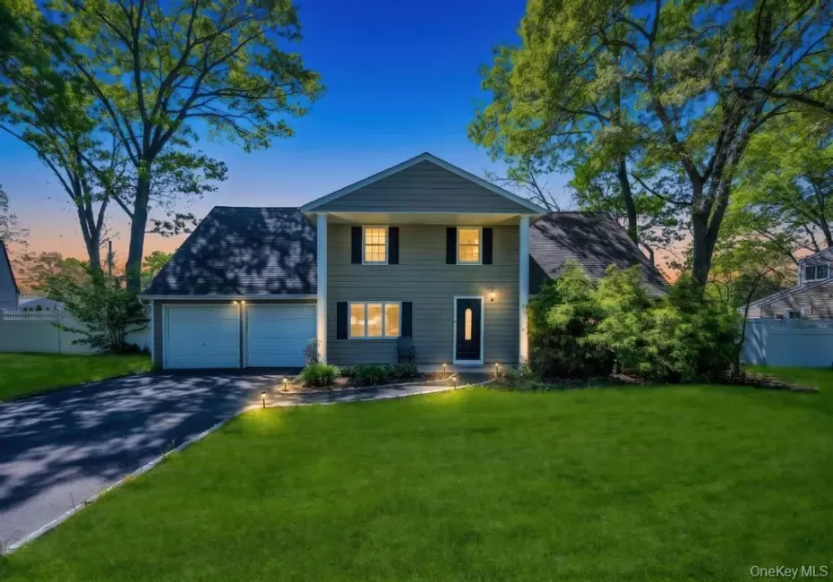 56 Hurtin Street, Brookhaven, NY, 5 Bedrooms Bedrooms, 8 Rooms Rooms,2 BathroomsBathrooms,Residential,For Rent,Hurtin,0,KEY999875 56 Hurtin Street, Brookhaven, NY, 5 Bedrooms Bedrooms, 8 Rooms Rooms,2 BathroomsBathrooms,Residential,For Rent,Hurtin,0,KEY999875