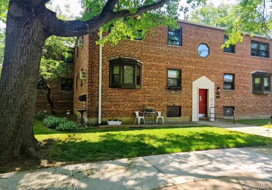 156-29 80th Street, New York, NY, 1 Bedroom Bedrooms, 3 Rooms Rooms,1 BathroomBathrooms,Residential,For Rent,80th,0,985065 156-29 80th Street, New York, NY, 1 Bedroom Bedrooms, 3 Rooms Rooms,1 BathroomBathrooms,Residential,For Rent,80th,0,985065