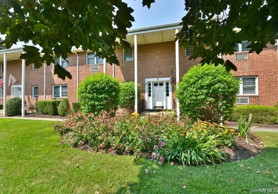 295 Merrick Road, Babylon, NY, 1 Bedroom Bedrooms, 3 Rooms Rooms,1 BathroomBathrooms,Residential,For Rent,Merrick,0,KEY1007225 295 Merrick Road, Babylon, NY, 1 Bedroom Bedrooms, 3 Rooms Rooms,1 BathroomBathrooms,Residential,For Rent,Merrick,0,KEY1007225