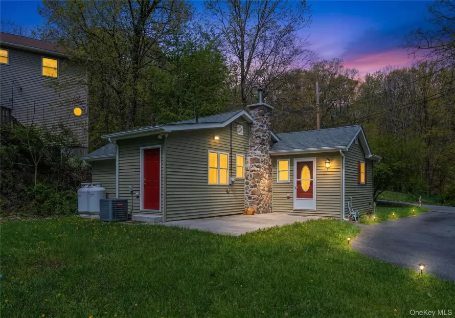 797 Forest Glen Road, Monroe, NY, 2 Bedrooms Bedrooms, 5 Rooms Rooms,1 BathroomBathrooms,Residential Lease,For Rent,Forest Glen,0,1007098 797 Forest Glen Road, Monroe, NY, 2 Bedrooms Bedrooms, 5 Rooms Rooms,1 BathroomBathrooms,Residential Lease,For Rent,Forest Glen,0,1007098
